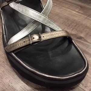Thierry Rabotin Wave Silver Combo Sandal, 8.5 to 9